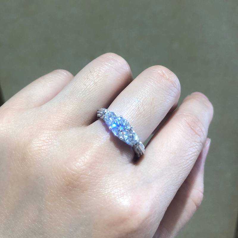 三石Women's RingS925银镀白金定制选款主石Moissanite0.8ct/副石高碳钻